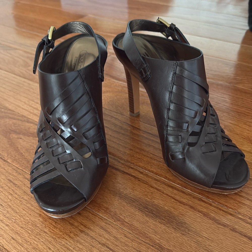 Coach 8.5 brown shoes